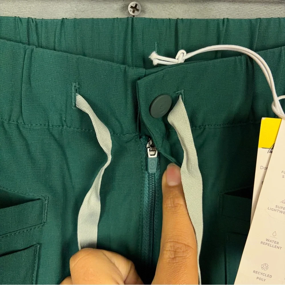 Figs Jogger‎ Scrub Pants Eco Cape Cargo Classic Mens Size Small Amazon Green NWT